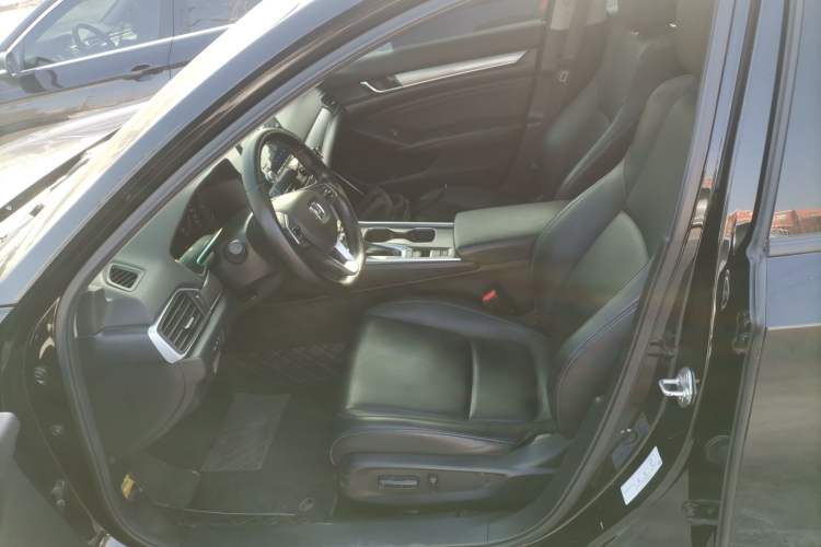 Used Honda Accord 2018 260TURBO Elite Edition China VI Left Front Seat