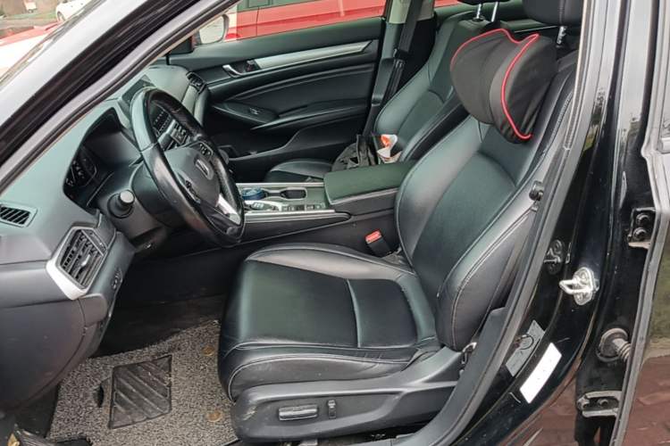 Used Honda Accord 2018 260TURBO Elite Edition China VI Left Front Seat