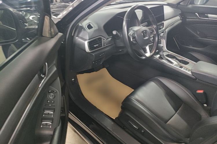 Used Honda Accord 2018 260TURBO Elite Edition China VI Left Front Seat