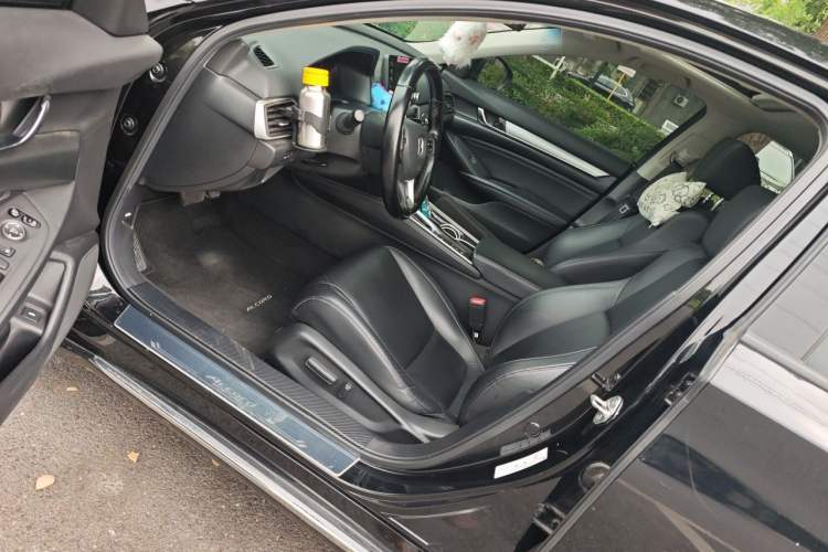 Used Honda Accord 2018 260TURBO Elite Edition China V Left Front Seat