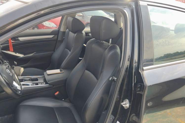 Used Honda Accord 2018 260TURBO Elite Edition China VI Left Front Seat