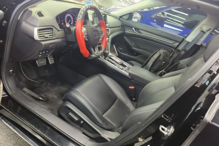 Used Honda Accord 2018 260TURBO Luxury Edition China VI Left Front Seat