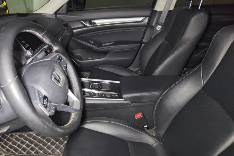 Used Honda Accord 2018 260TURBO Luxury Edition China VI Left Front Seat