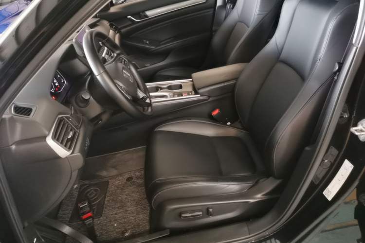 Used Honda Accord 2018 260TURBO Luxury Edition China VI Left Front Seat