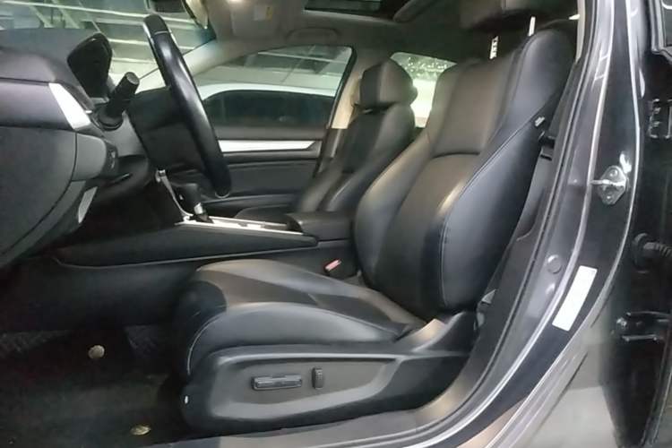 Used Honda Accord 2018 260TURBO Luxury Edition China VI Left Front Seat