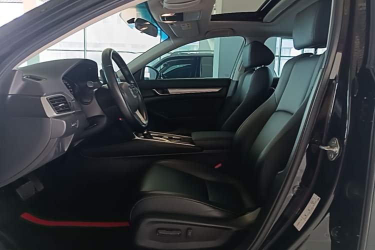 Used Honda Accord 2018 260TURBO Elite Edition China VI Left Front Seat