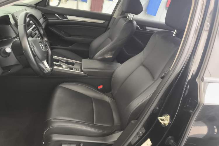 Used Honda Accord 2018 260TURBO Luxury Edition China VI Left Front Seat