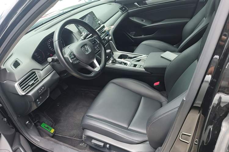 Used Honda Accord 2018 260TURBO Luxury Edition China VI Left Front Seat