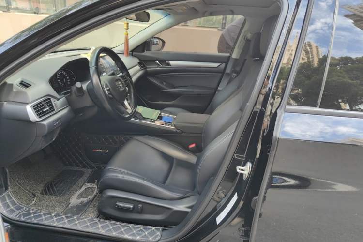 Used Honda Accord 2018 260TURBO Elite Edition China VI Left Front Seat