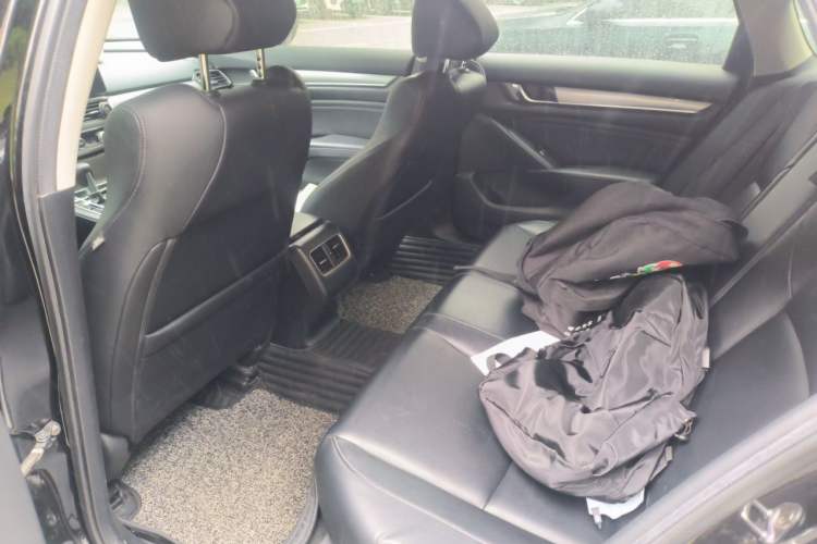 Used Honda Accord 2018 260TURBO Luxury Edition China V Emission Standard Left Rear Seat