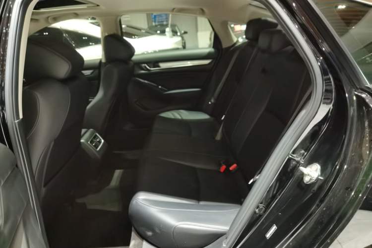 Used Honda Accord 2018 260TURBO Luxury Edition China VI Left Rear Seat