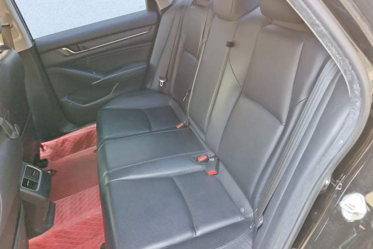 Used Honda Accord 2018 260TURBO Luxury Edition China VI Left Rear Seat