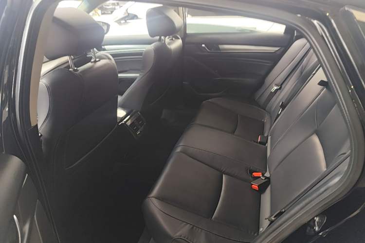 Used Honda Accord 2018 260TURBO Luxury Edition China V Emission Standard Left Rear Seat