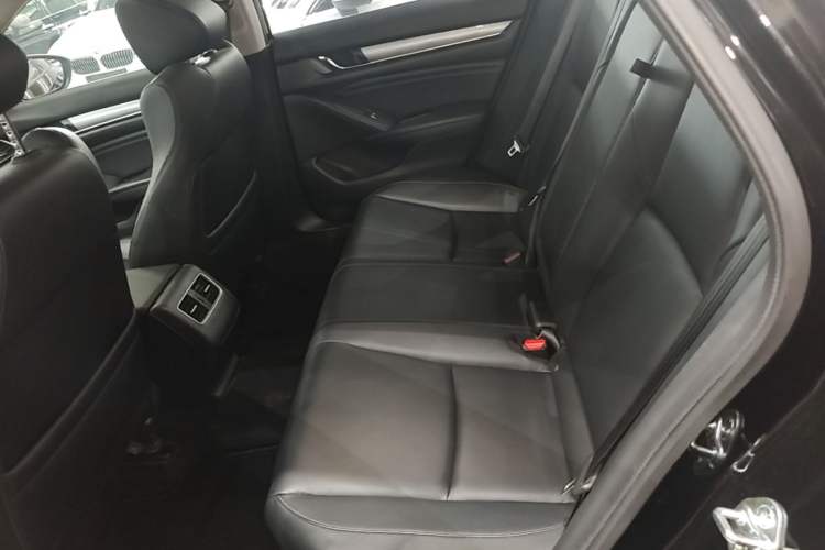 Used Honda Accord 2018 260TURBO Elite Edition China VI Left Rear Seat