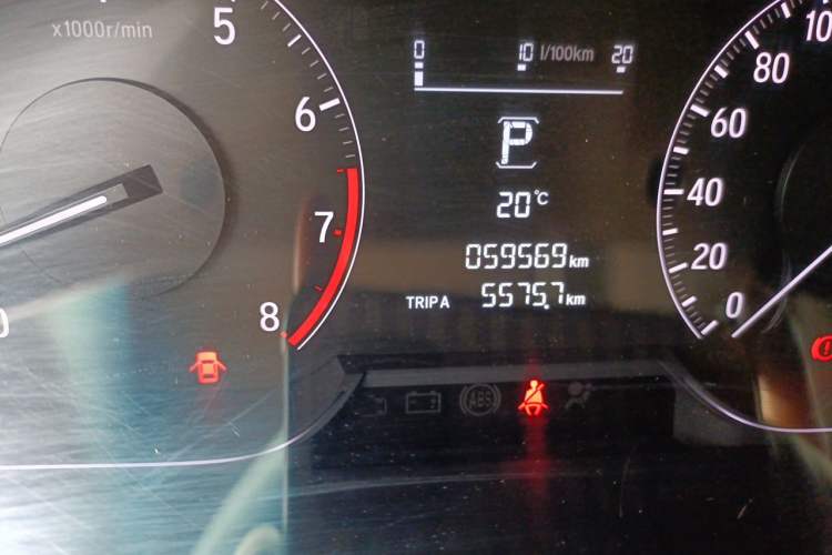 Used Honda Accord 2018 230TURBO Comfort Version National V Odometer Close Up