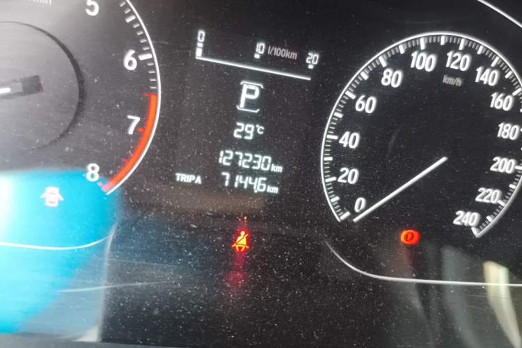 Used Honda Accord 2018 260TURBO Elite Edition China V Odometer Close Up