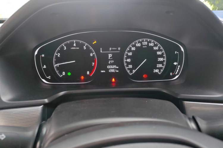 Used Honda Accord 2018 260TURBO Elite Edition China VI Odometer Close Up