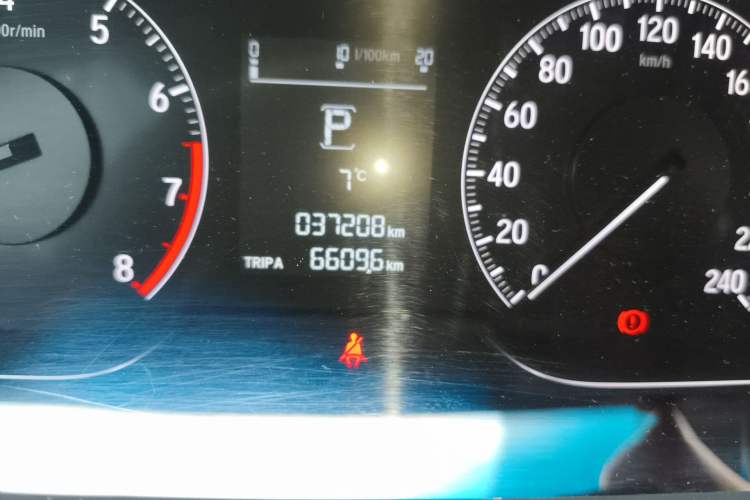 Used Honda Accord 2018 260TURBO Elite Edition China VI Odometer Close Up