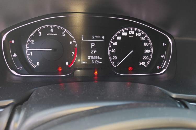Used Honda Accord 2018 260TURBO Elite Edition China VI Odometer Close Up