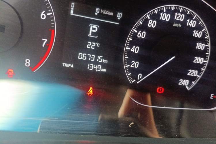 Used Honda Accord 2018 230TURBO Comfort Edition China VI Emission Standard Odometer Close Up