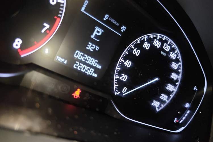Used Honda Accord 2018 260TURBO Elite Edition China VI Odometer Close Up