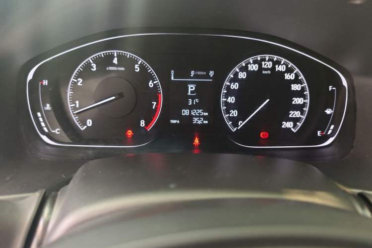 Used Honda Accord 2018 260TURBO Elite Edition China VI Odometer Close Up