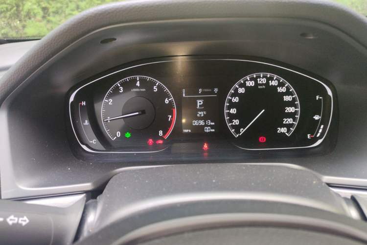 Used Honda Accord 2018 260TURBO Elite Edition China VI Odometer Close Up