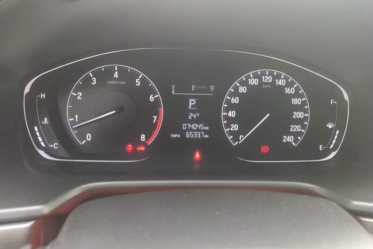 Used Honda Accord 2018 230TURBO Comfort Version National V Odometer Close Up