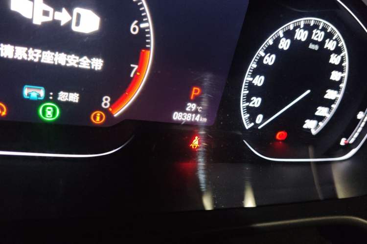 Used Honda Accord 2018 260TURBO Luxury Edition China V Emission Standard Odometer Close Up