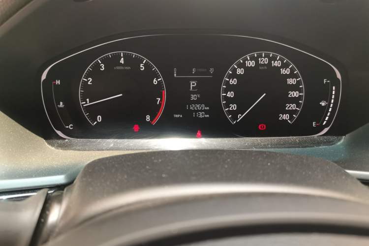 Used Honda Accord 2018 260TURBO Elite Edition China VI Odometer Close Up