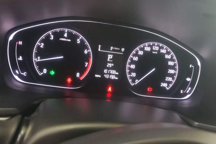 Used Honda Accord 2018 260TURBO Elite Edition China VI Odometer Close Up