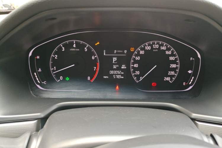 Used Honda Accord 2018 260TURBO Elite Edition China VI Odometer Close Up