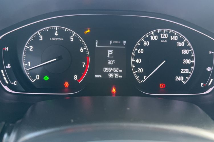 Used Honda Accord 2018 260TURBO Elite Edition China VI Odometer Close Up