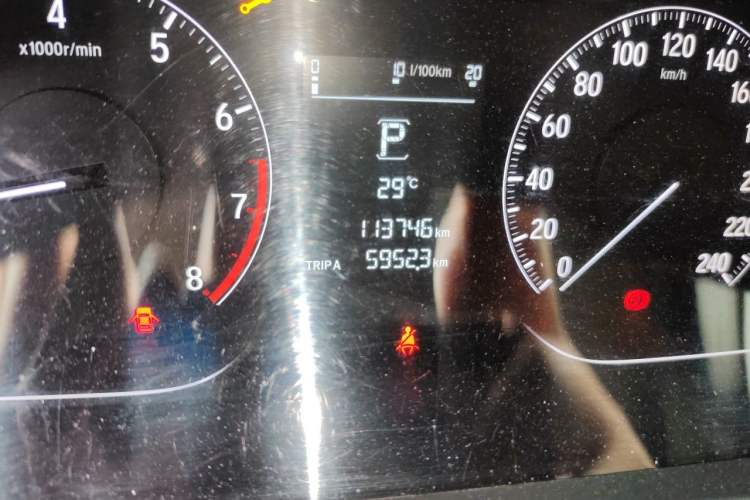 Used Honda Accord 2018 260TURBO Elite Edition China V Odometer Close Up