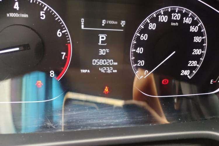 Used Honda Accord 2018 260TURBO Elite Edition China VI Odometer Close Up