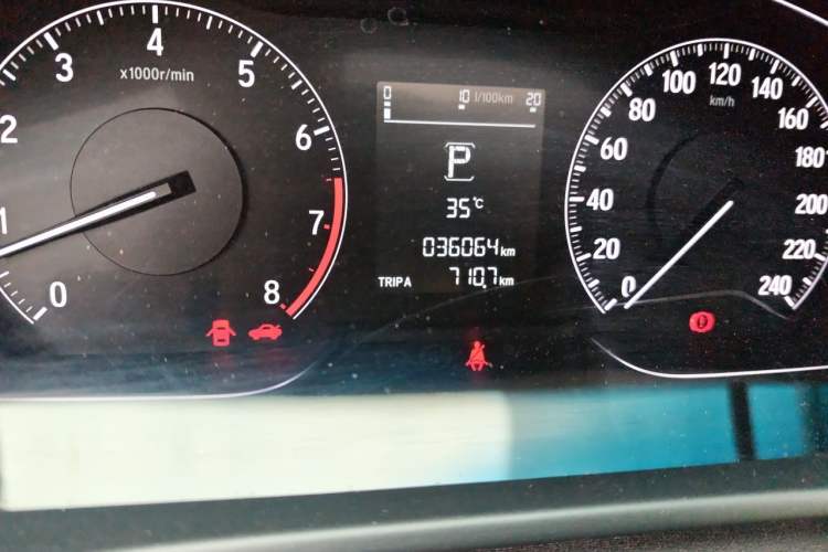 Used Honda Accord 2018 260TURBO Elite Edition China V Odometer Close Up