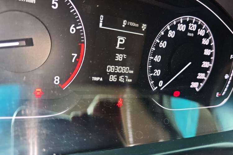Used Honda Accord 2018 260TURBO Elite Edition China V Odometer Close Up