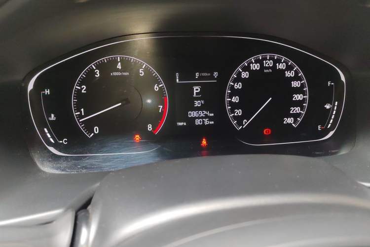 Used Honda Accord 2018 260TURBO Elite Edition China V Odometer Close Up