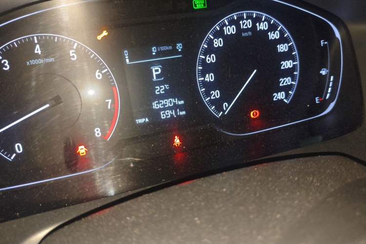 Used Honda Accord 2018 260TURBO Elite Edition China V Odometer Close Up