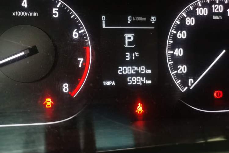 Used Honda Accord 2018 260TURBO Elite Edition China VI Odometer Close Up