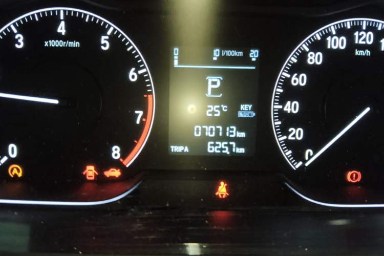 Used Honda Accord 2018 260TURBO Elite Edition China VI Odometer Close Up