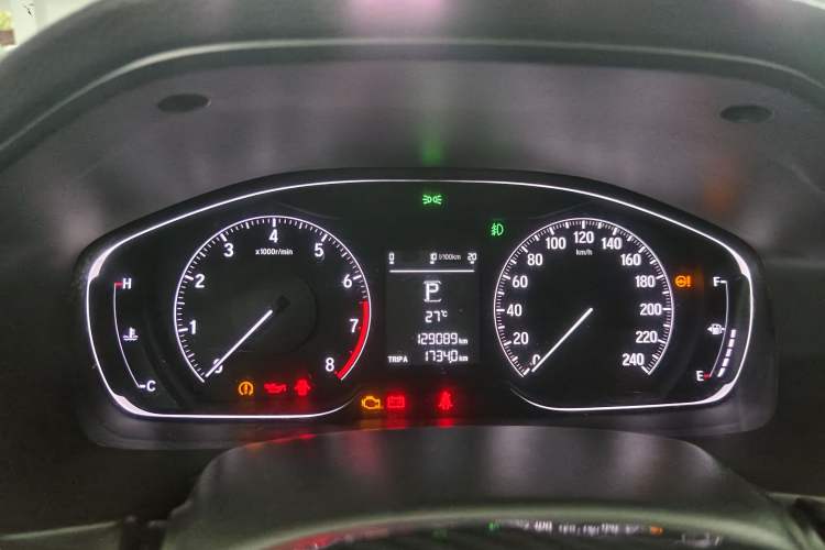 Used Honda Accord 2018 260TURBO Elite Edition China V Odometer Close Up