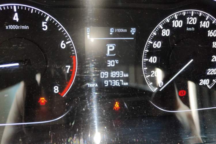 Used Honda Accord 2018 260TURBO Elite Edition China VI Odometer Close Up