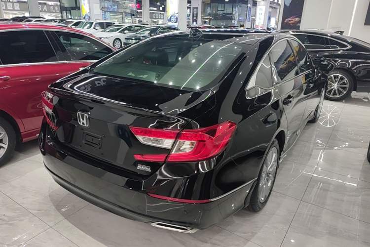 Used Honda Accord 2018 260TURBO Elite Edition China VI Rear Right 45 Deg