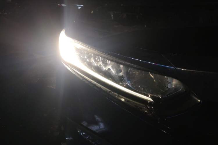 Used Honda Accord 2018 260TURBO Elite Edition China V Right Front Headlight