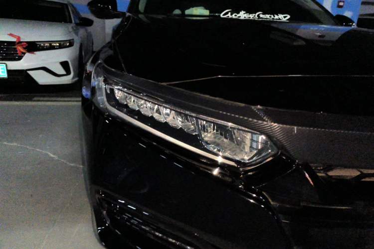 Used Honda Accord 2018 260TURBO Elite Edition China V Right Front Headlight