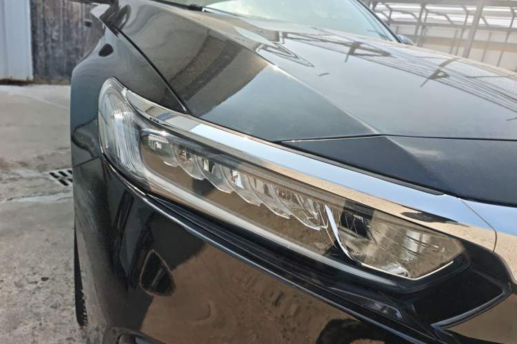 Used Honda Accord 2018 260TURBO Elite Edition China V Right Front Headlight