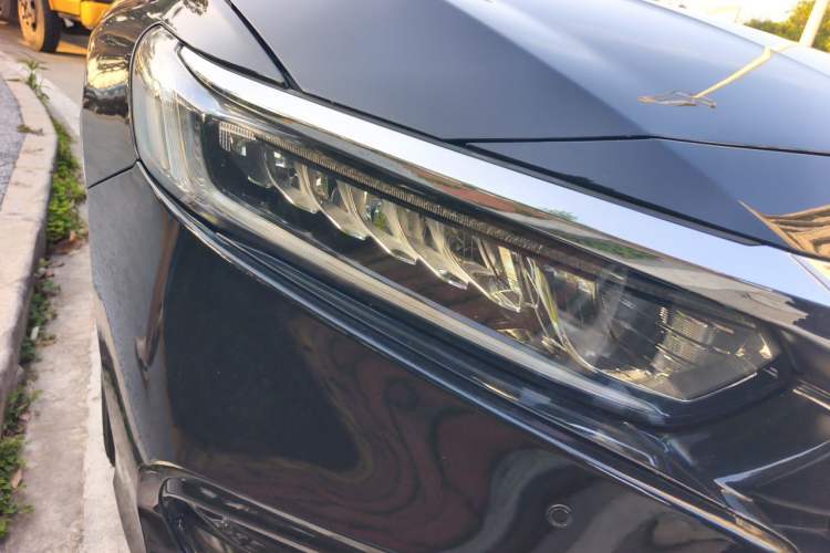 Used Honda Accord 2018 260TURBO Elite Edition China V Right Front Headlight