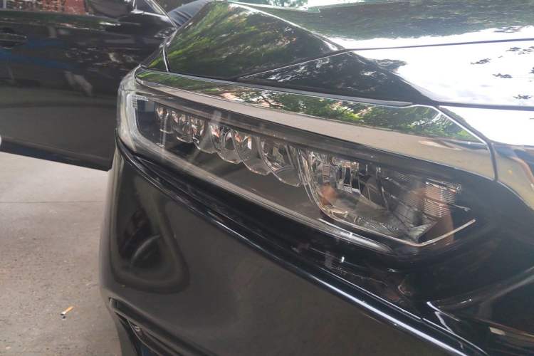Used Honda Accord 2018 260TURBO Elite Edition China V Right Front Headlight