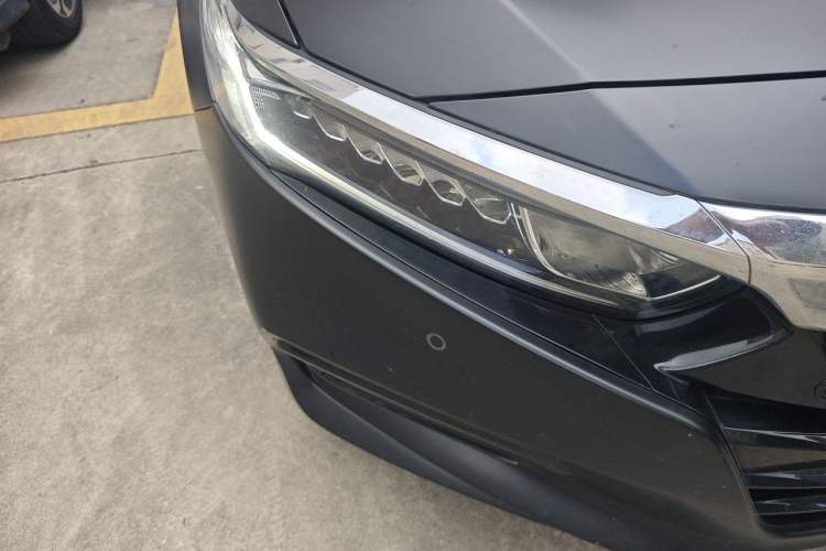 Used Honda Accord 2018 260TURBO Luxury Edition China VI Right Front Headlight